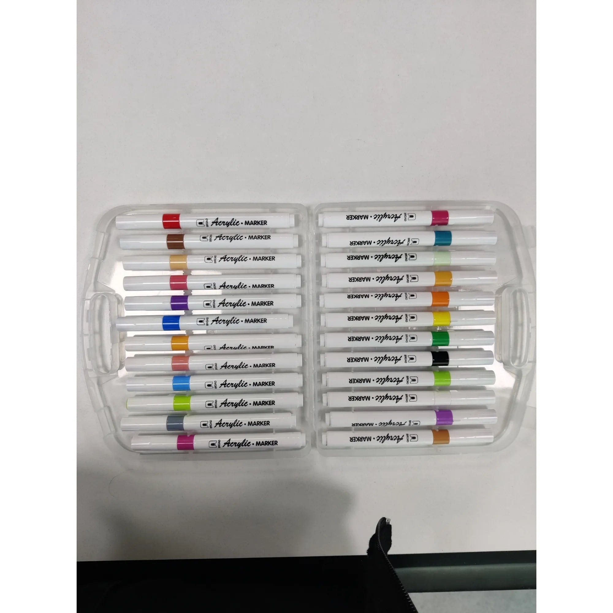 24 Acrylic Marker Set - Sketch Pen Set for Kids & Adults, Brush Pen 24 Shades, Colour Markers & Paint Markers Main image